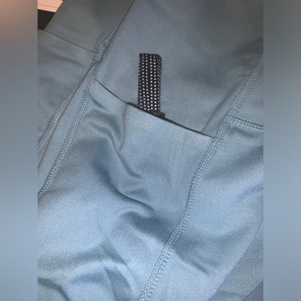 DANSKIN PLUS SIZE LEGGINGS - Picture 4 of 4